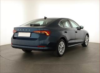 Volkswagen Passat (2016) 1.6 TDI, Kůže, Navi, Tempomat - náhled 5