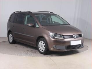 Volkswagen Touran 1.4 TSI, Navi, Vyh�.�seda�ek