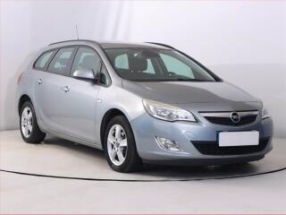 Opel Astra 1.7 CDTI, Serv.kniha, po STK
