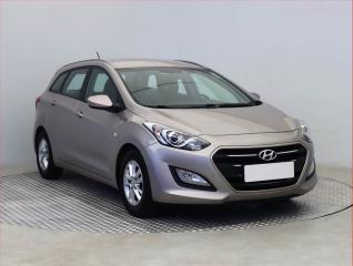 Hyundai i30 1.6 MPI, Serv.kniha, Tempomat