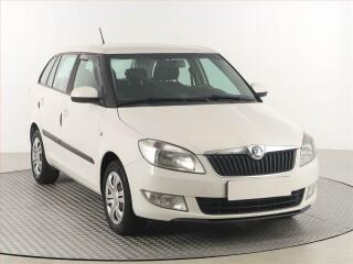 �koda Fabia 1.2 TSI, po STK, obl�ben� v�z