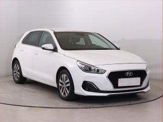 Hyundai i30 Family 1.6 CRDi, Serv.kniha