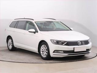 Volkswagen Passat 2.0 TDI, Serv.kniha, Navi