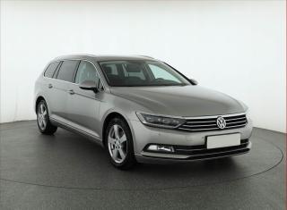 Volkswagen Passat Highline 2.0 TDI, Serv.kniha