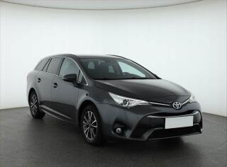 Toyota Avensis 1.8 Valvematic, Automat
