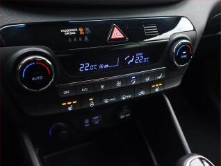 Renault Mégane (2011) 1.6 16V, LPG, Serv.kniha - náhled 13