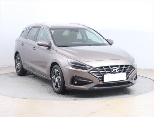 Hyundai i30 1.5 T-GDI MHEV, �R,1.maj
