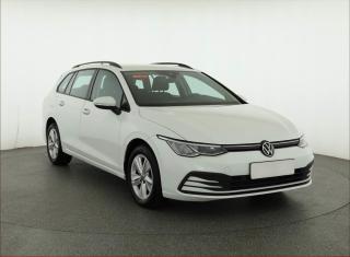 Volkswagen Golf Life 1.0 TSI, R,1.maj