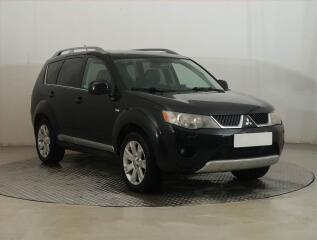 Mitsubishi Outlander Intense 2.0 DI-D, 4X4, 7�m�st