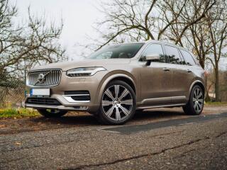 Volvo XC90 B5 AWD, Nov� v �r