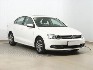 Volkswagen Jetta 1.6 TDI, Automat, Navi
