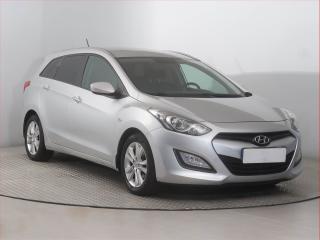 Hyundai i30 1.6 MPI, Serv.kniha, Tempomat