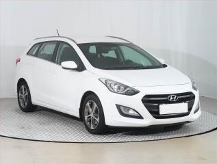 Hyundai i30 1.6 MPI, Serv.kniha, Tempomat