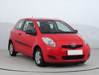 Toyota Yaris 1.0 VVT-i, v dobr�m stavu