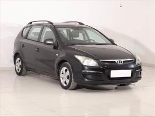Hyundai i30 1.4 CVVT, nov STK, rezervace