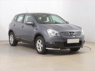 Nissan Qashqai 2.0 dCi, 4X4, nov� STK, Ta�n�