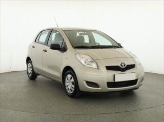 Toyota Yaris 1.0 VVT-i, Serv.kniha