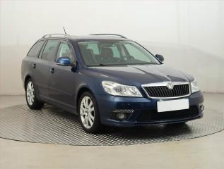 koda Octavia Elegance 1.6 TDI, Navi, Xenony