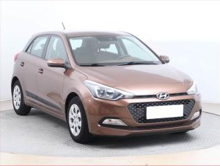 Hyundai i20 1.2, Serv.kniha, Park.senzory