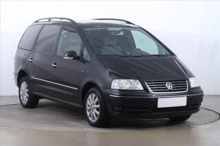 Volkswagen Sharan 2.0 TDI, 7�m�st, Serv.kniha