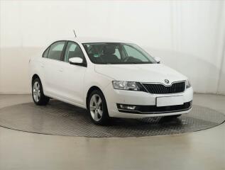 �koda Rapid 1.6 TDI, Navi, Park.�senzory