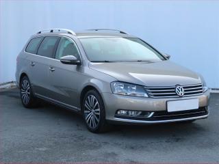 Volkswagen Passat Highline 1.6 TDI, Navi