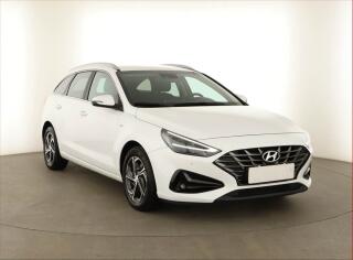 Hyundai i30 1.5 T-GDI MHEV, �R,1.maj