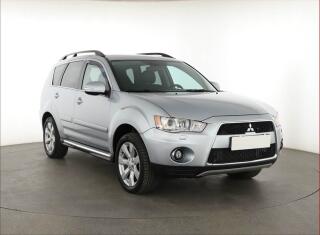 Mitsubishi Outlander 2.2 DI-D, 4X4, 7�m�st, Xenony
