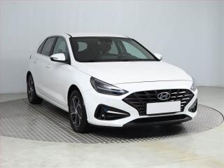 Hyundai i30 1.5 DPI, �R,1.maj, Serv.kniha