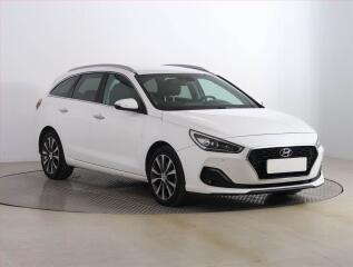 Hyundai i30 Comfort 1.6 CRDi, Serv.kniha