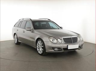 Mercedes-Benz E 320 CDI , Automat, Navi