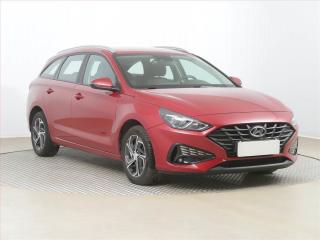 Hyundai i30 1.5 DPI, R,1.maj, Serv.kniha