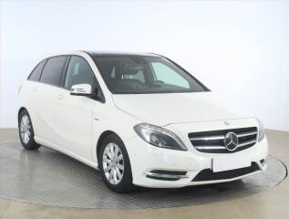 Mercedes-Benz Elegance B 200, Navi, Xenony