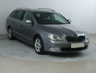 �koda Superb Comfort 1.6 TDI, Navi, Xenony