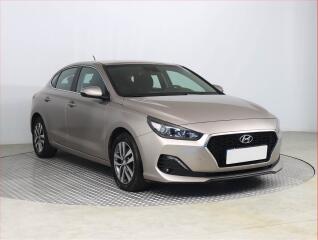 Hyundai i30 Trikolor 1.4 T-GDI, Serv.kniha