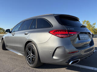 Mercedes-Benz 300T 4Matic AMG Distronic 360�