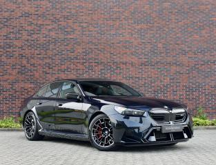 BMW M5 4.4 V8 ehybrid