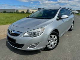 Opel Astra 1.4 TURBO 103kW TAN SERVISKA