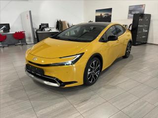 Toyota Prius 2.0 Plug-in hybrid 223 kon  E