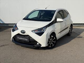 Toyota Aygo 1.0 x-play + style