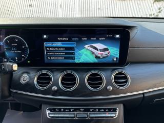 Mercedes-Benz Třídy E E220d-4M-AMG-ČR - náhled 24