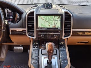 Porsche Cayenne 3.0D-R21-SPORT PAK-VZDUCH-TAŽN - náhled 17
