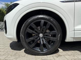 Volkswagen Touareg 30TDi-RLINE-R21-TAŽ-VZDUCH-NEZ - náhled 37