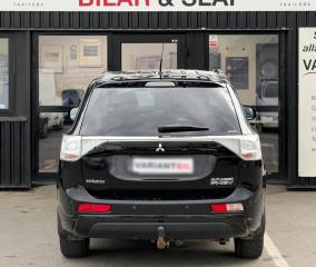 Mitsubishi Outlander 2.0 PHEV AWD + Tažné - náhled 4