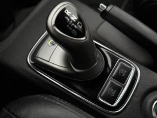 Mitsubishi Outlander 2.0 PHEV AWD + Tažné - náhled 15