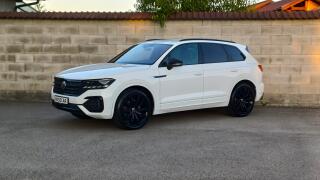 Volkswagen Touareg R-LINE 210kW-WEBASTO-HUD-TZ-