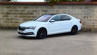 �koda Superb L&K 147kW TDI 4x4 WEBA-PANO-TZ