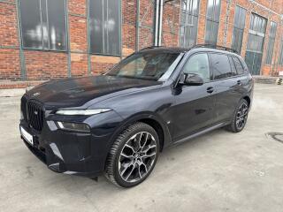 BMW X7 M60i xD, MAX V�BAVA