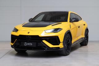 Lamborghini Urus Performante, Akrapovi�