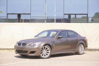 BMW M5 E60 5.0 V10 373kW